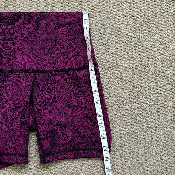 Lululemon Wunder Under 6 inch Shorts (Hi-Rise) Antique Paisley - Picture 6 of 7